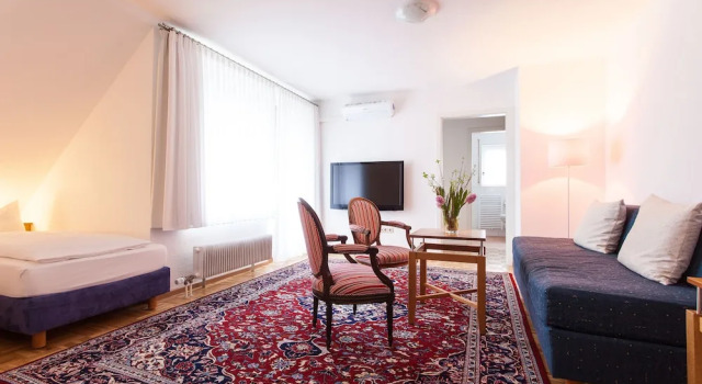 Четырёхместный номер Standard с балконом Hotel garni Schacherer