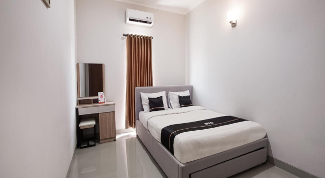 OYO 3935 Artha Ambarukmo Exclusive