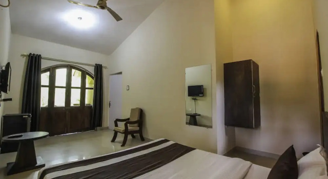 Номер Standard OYO 10958 Home Modern Studios Candolim