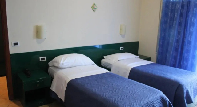 Трёхместный номер Standard с видом на море Hotel 106
