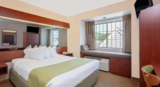 Двухместный номер Standard Microtel Inn & Suites by Wyndham Wellsville