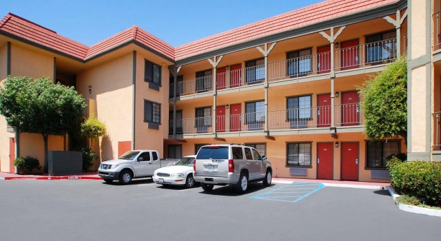 Surestay Plus Hotel By Best Western El Cajon, Забронировать Отель СПА-отели Эль-Кахон, SPA-услуги