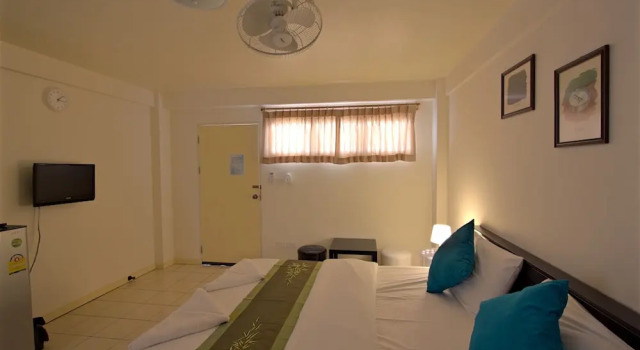 Двухместный номер Standard с балконом и с красивым видом из окна Charn Residence