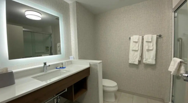 Двухместный номер Standard Holiday Inn Express & Suites - Aurora by IHG