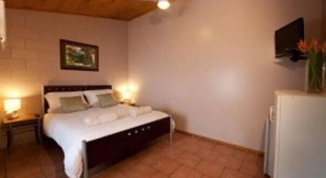 Номер Economy Dougies Backpackers Resort