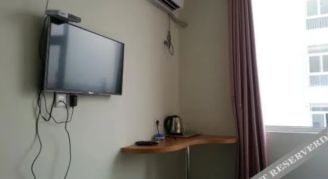 Luo Man Luo Lan Express Hotel (University Town of Rizhao), Забронировать Отель Жичжао Шаньдун
