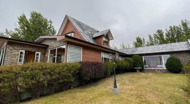 Коттедж с 5 комнатами Incredible House in front of Strait of Magellan