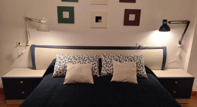 • La Antigua Apartamento •, Забронировать Апартаменты/квартира Отели Вальядолид с парковкой, рядом с Ruins of the Collegiate Church, Парковка