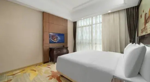 Люкс Business Vienna International Hotel