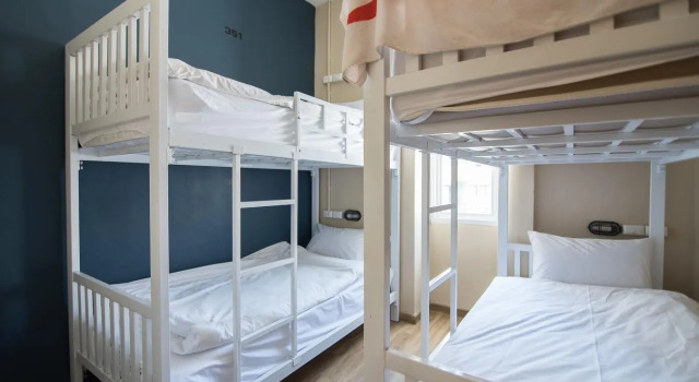 Кровать в общем номере (женский номер) Fin Hostel Co Working