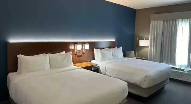 Номер Standard Comfort Inn & Suites Akron South