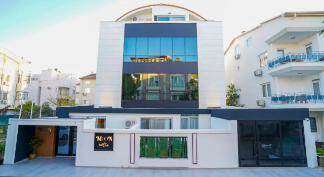 Апартаменты Moon Suites