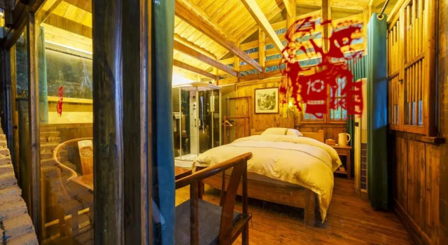 Коттедж с балконом и с видом на горы Avatar Floating Mountain Homestay