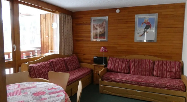 Residence Saintjacques Two-room Apartment in the Resort Center for 5 People, 35 m2 Ca61, Prenota Appartamento Macot-la-Plagne 