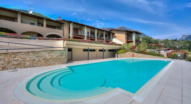Апартаменты Borgo Belvedere Apartment With Lake View