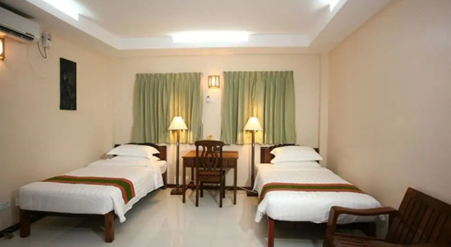 Номер Superior Hotel June Business Bed Breakfast
