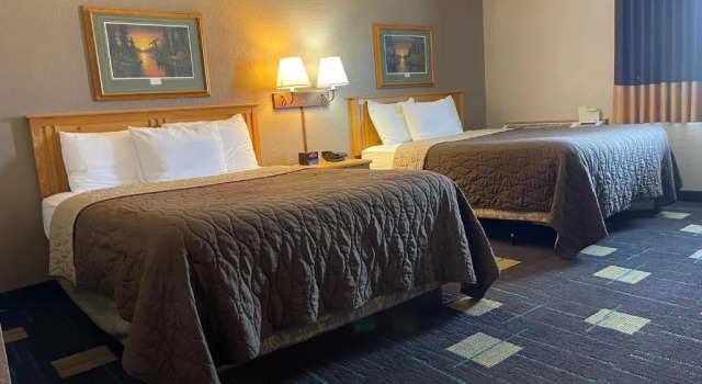 Четырёхместный номер Standard Walker Hotel