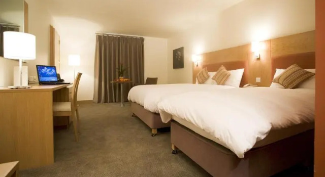 Трёхместный номер Standard Maldron Hotel Portlaoise
