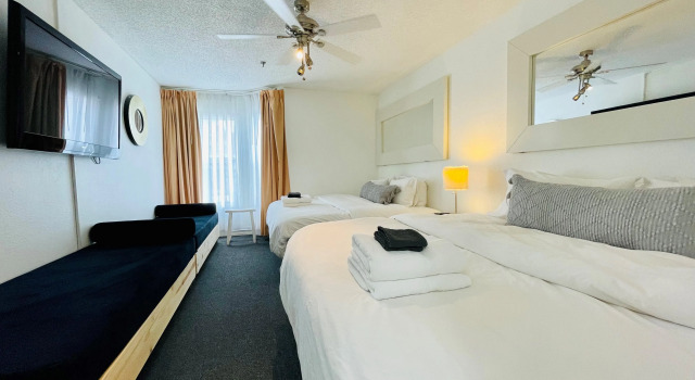 2 Room Celebration Disney Poolside Spa-golf Condo