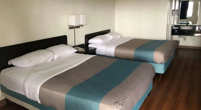 Days Inn by Wyndham Indianapolis South