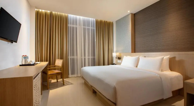 Camera Superior Hotel Santika Gresik