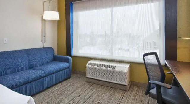 Двухместный люкс Holiday Inn Express Auburn Hills South
