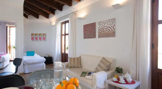 Апартаменты с балконом SingularStays Plaza del Mercado