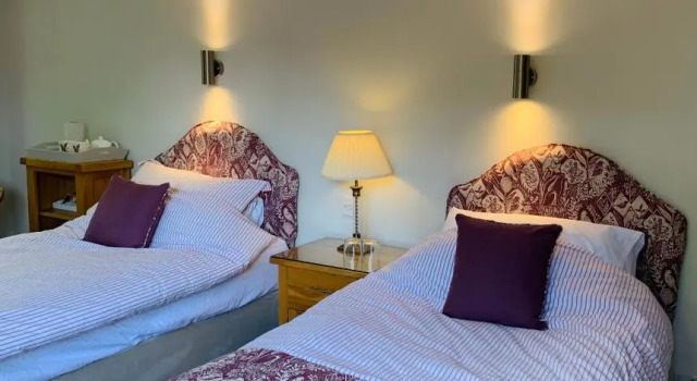 Sayang House, Забронировать Отель Бизнес-отели Англии, 4* 5*
