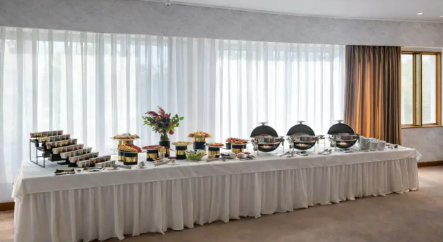 Трёхместный номер Standard Hotel Expo