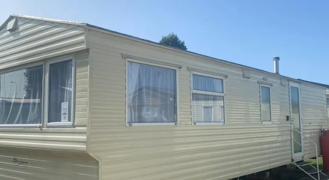 Stunning 2-Bed Sleeps 6 Caravan in Felixstow, Boek Hotel Hotels in Merseyside met zwembad, Zwembad