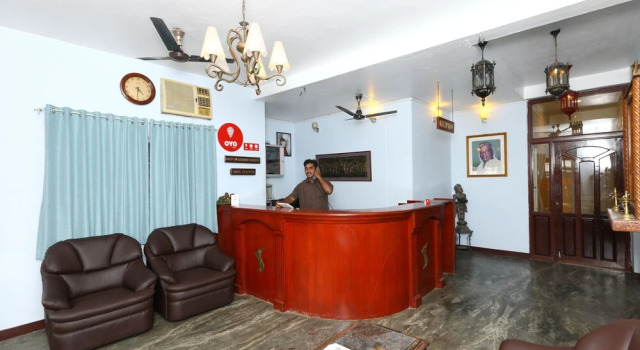 OYO 7829 Santhi inn, Varaa Hotelli Pondicherry 