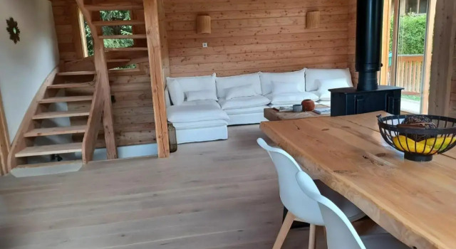 Semi Detached Chalet for 8 with Balcony & Garden, Забронировать Шале Виллы Овернь-Рона-Альпы, Вилла