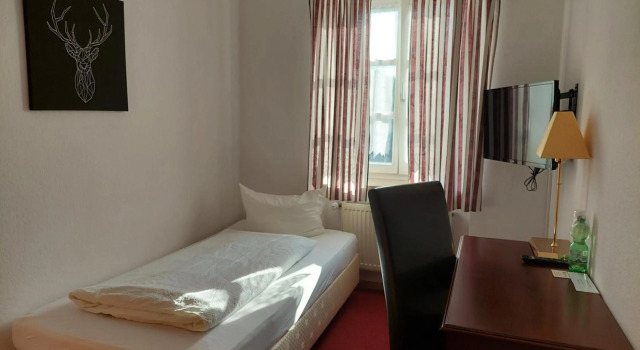 Der Heurige im Gasthaus zum Löwen, Buchen Sie Hotel Freising Oberbayern
