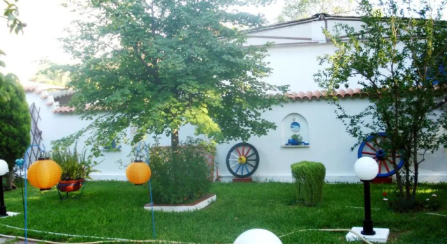 Коттедж Portes Summer House
