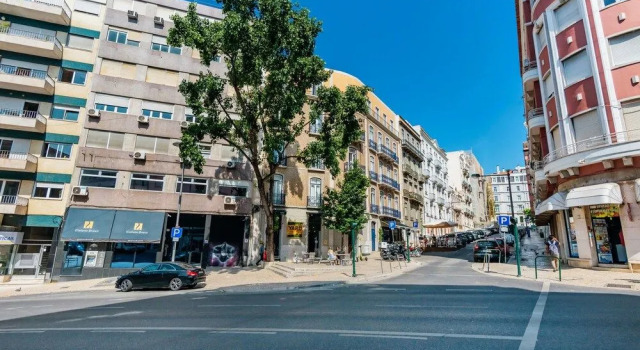 Conde 3BDR Luxury