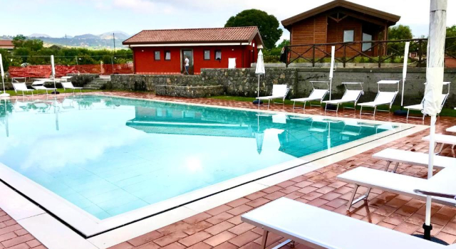 Agricampeggio Verde Etna, Book Farm Stay Hotels in Sicily with a Pool, Swimming Pool