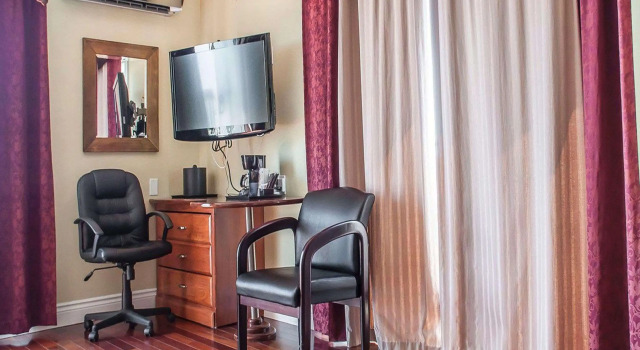Quality Hotel Fallsview Cascade, Забронировать Отель Недорогие отели Ниагара Фолс, рядом с Казино Niagara, недорого