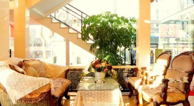 Xintiandi Fashion Hotel (Wafangdian Railway Station), Book Hotel Hotels in Liaoning with Parking, Parking