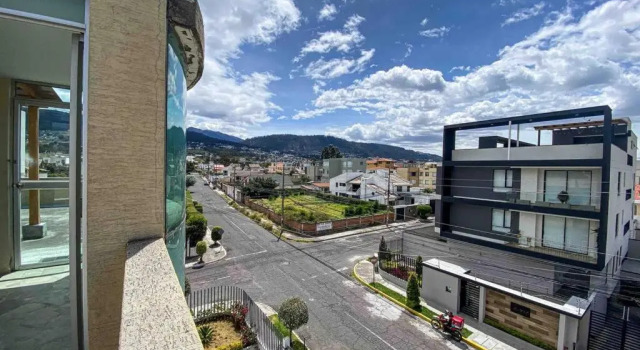 Hermoso Departamento Con Increibles Vistas Cumbaya, Book Hotel Quito 