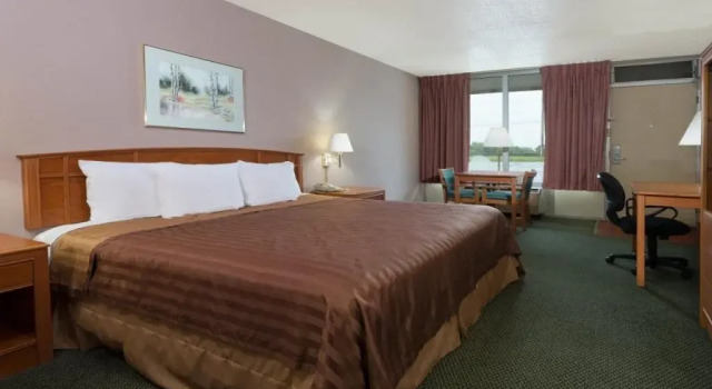Travelodge Six Flags / Gray Summit, Buchen Sie Hotel Weldon Spring Heights Missouri
