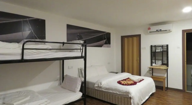 Семейный номер Executive с балконом The Barat Tioman Beach Resort