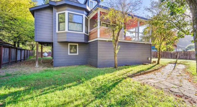 Коттедж Pet’s FREE! Modern luxury steps from Russian River by Redawning