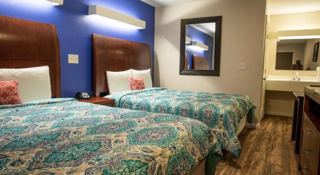 Четырёхместный номер Standard Classic Motor Lodge Providence - West Greenwich