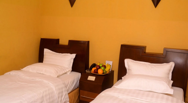 Dhaksina Hotel, Rezerwuj Hotel Medan Sumatra