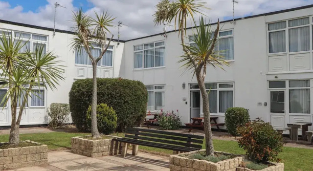 Dolphin Chalet
