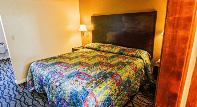 Southern Inn & Suites, Rezerwuj Hotel Hotele w Missisipi z parkingiem, Parking