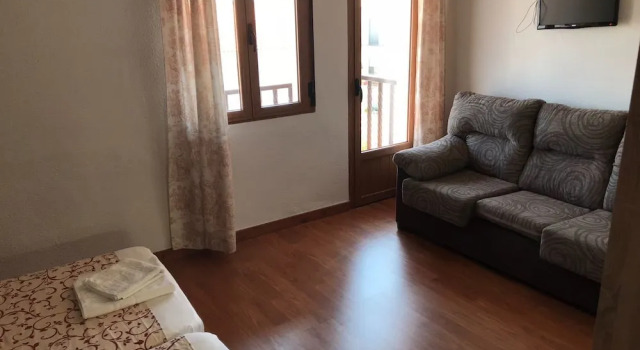 Hosteria Verahouse, Book Hostel Hotels in Extremadura with Breakfast, Breakfasts