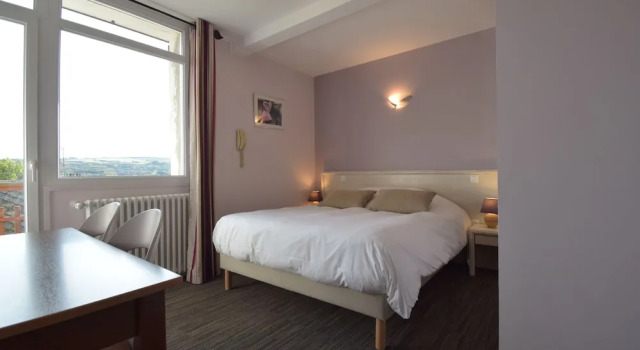 Номер Comfort Hotel Les Chenets