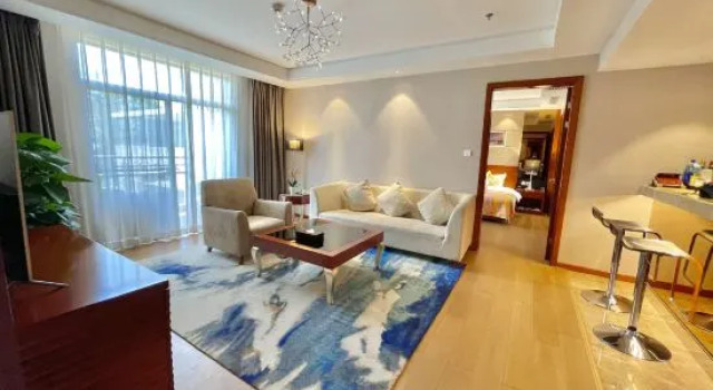 Семейный люкс с 2 комнатами Lakeview Golf Hotel Kunming