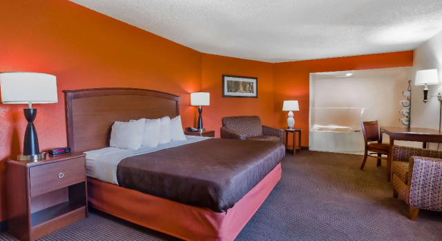 Двухместный номер Standard AmericInn by Wyndham Chamberlain Conference Center